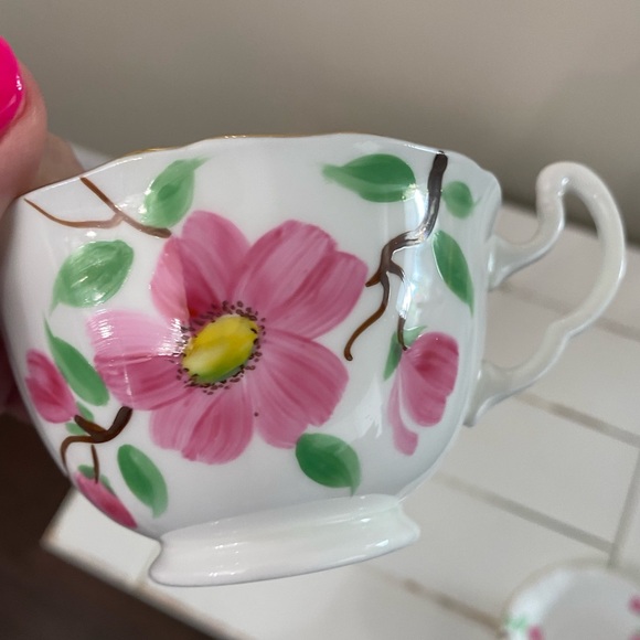 EUC VTG ADDERLEY TEACUP AND SAUCER HAND PAINTED PINK FLOWERS AND GREEN LEAVES - Picture 5 of 10